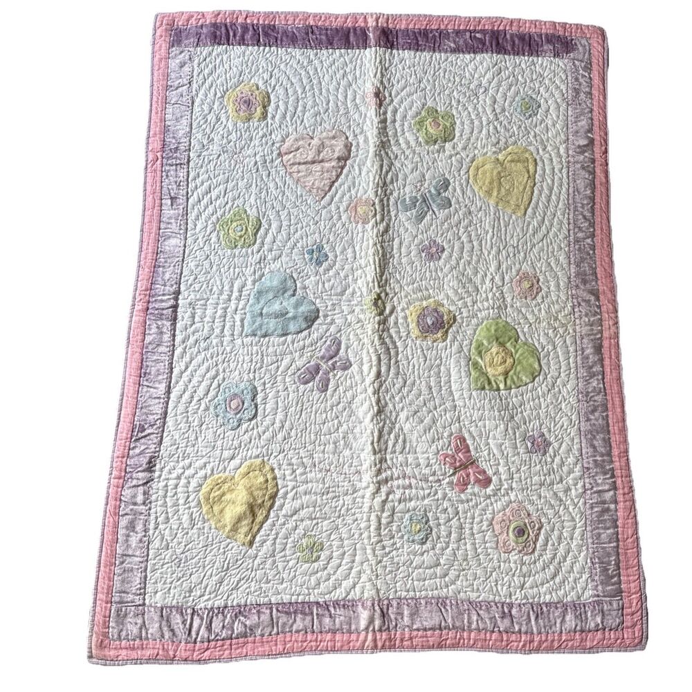 Baby Quilt Pastels 36x46 Machine Stitched Appliqués Lap Blanket Wall Hanging Vtg